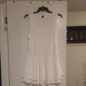 Elegant White Sleeveless Dress